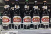 上半年净利猛增近五成！巨头激战8元价格带，燕京啤酒“风口”抢跑
