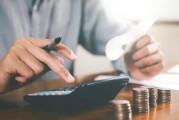 利率再探低位 基金增强信用债配置力度