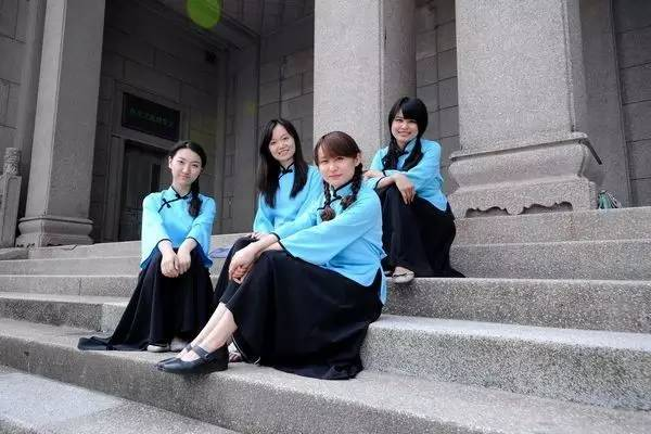 武汉大学毕业一个月工资多少?